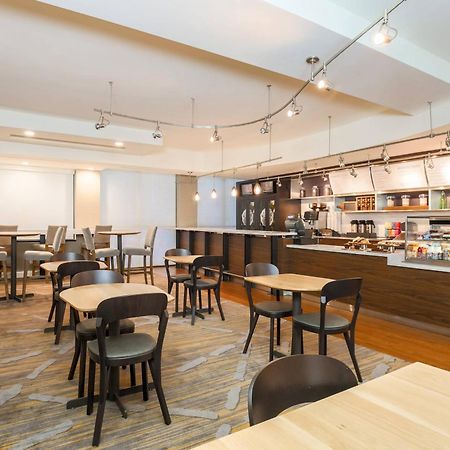 Hotel Courtyard By Marriott Pittsburgh Downtown Exterior foto