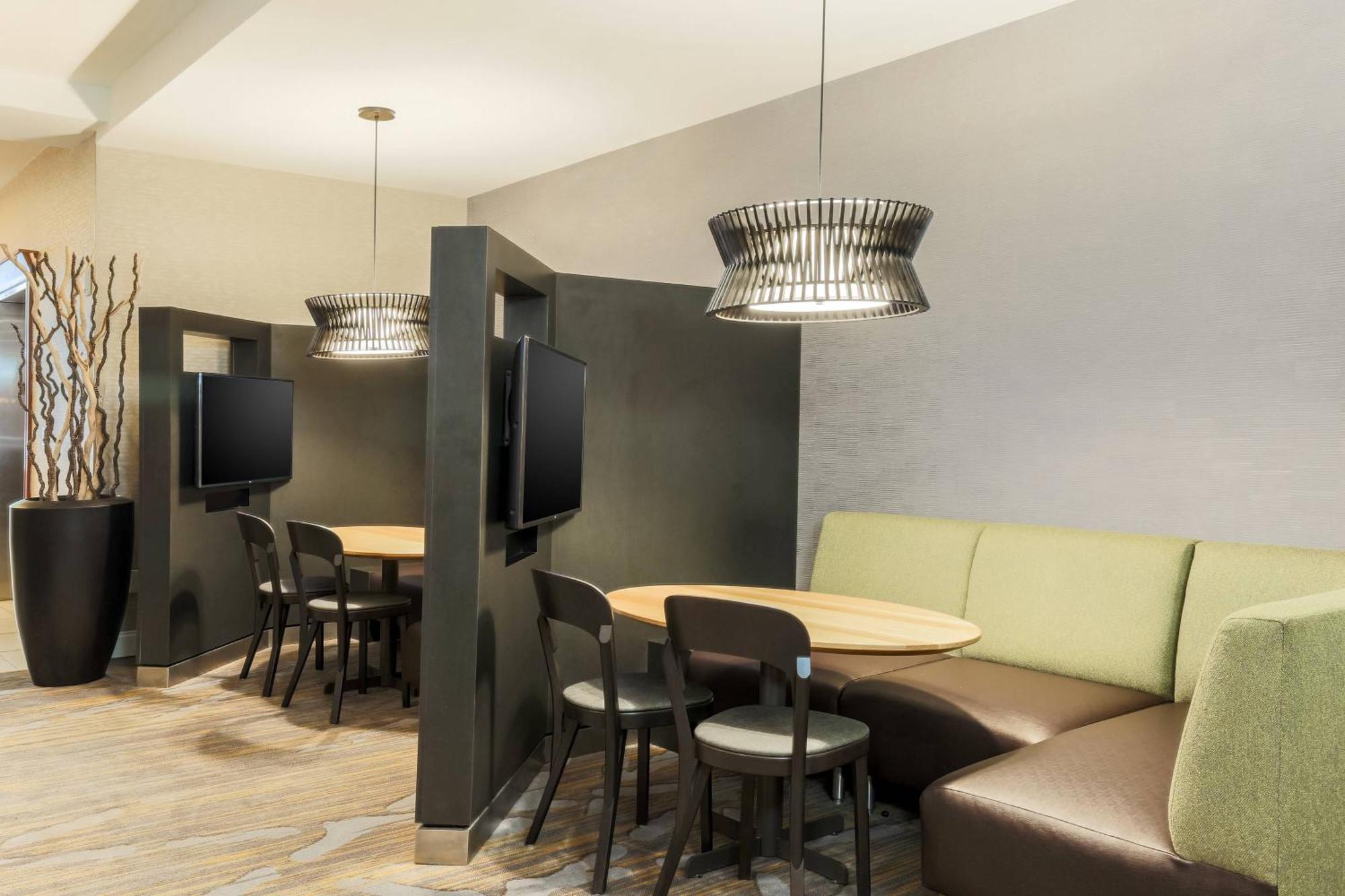 Hotel Courtyard By Marriott Pittsburgh Downtown Exterior foto
